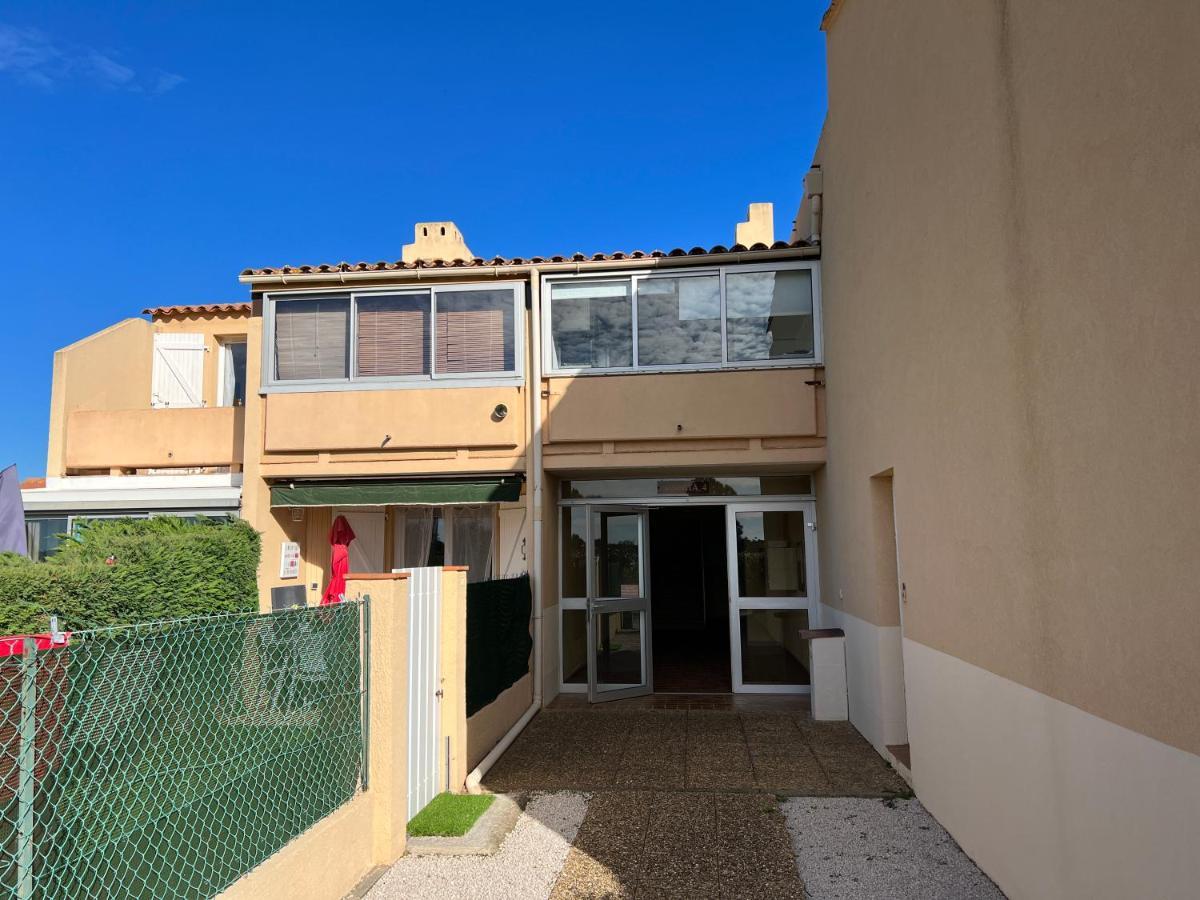 Joli Studio Tres Clair A Proximite Mer Pour 3 Personnes La Londe-les-Maures Esterno foto