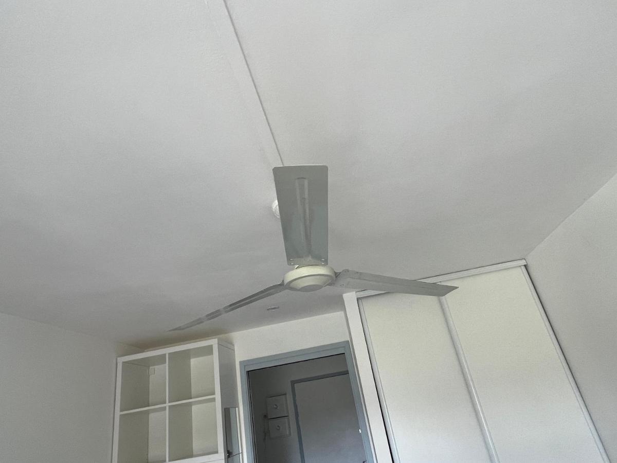 Joli Studio Tres Clair A Proximite Mer Pour 3 Personnes La Londe-les-Maures Esterno foto