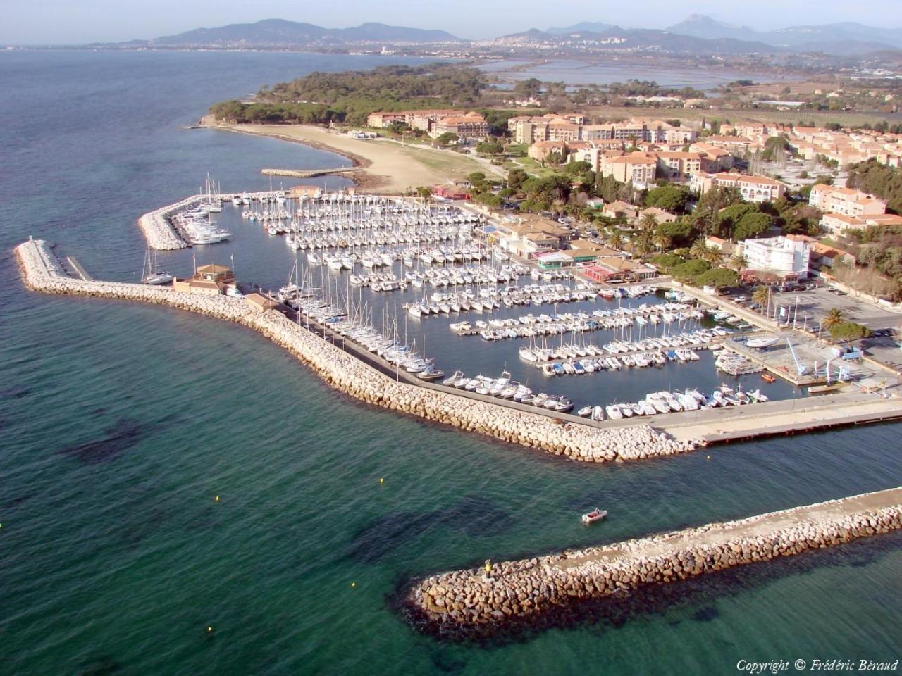 Joli Studio Tres Clair A Proximite Mer Pour 3 Personnes La Londe-les-Maures Esterno foto